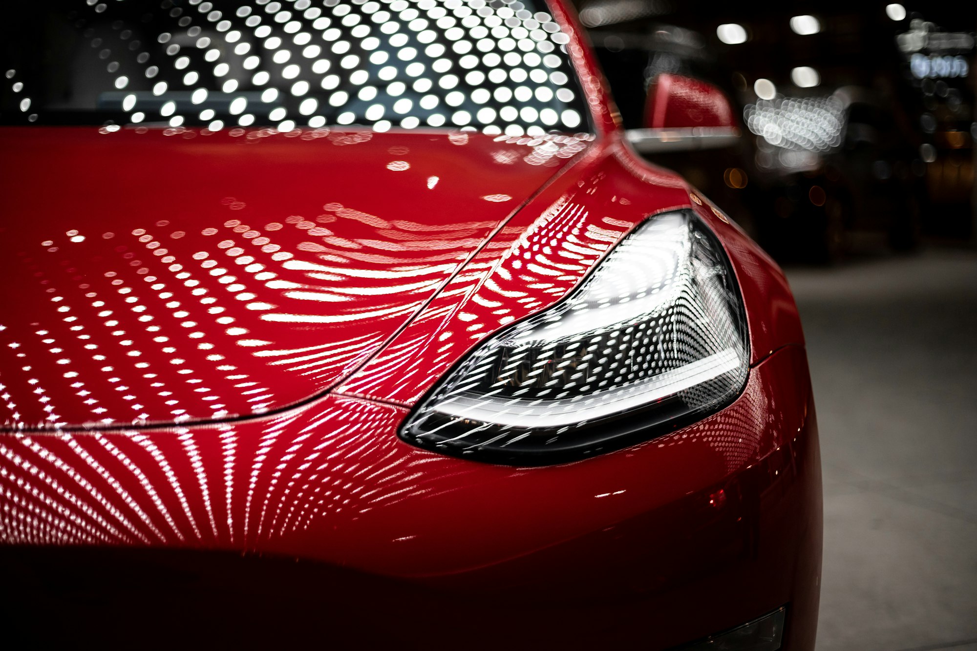 Tesla dovrebbe essere presente al Salone dell’Auto di Detroit? I Lions dovrebbero scambiare Jameson Williams? E notizie dalla città